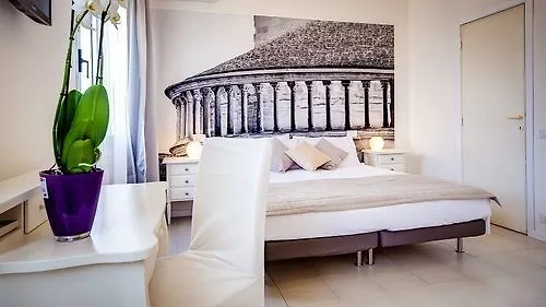 B&B 52Cento Arezzo 3*,